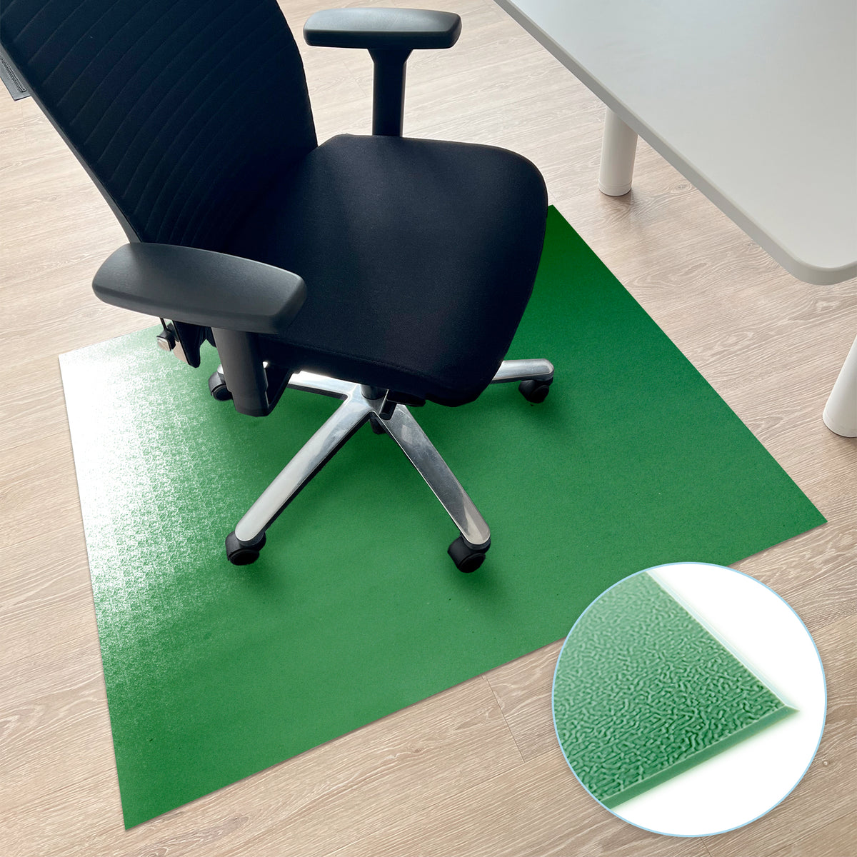 Floor protection mat with bevelled edge in various colours | Kleopatra | Optimum protection for your floors | In many sizes and colours